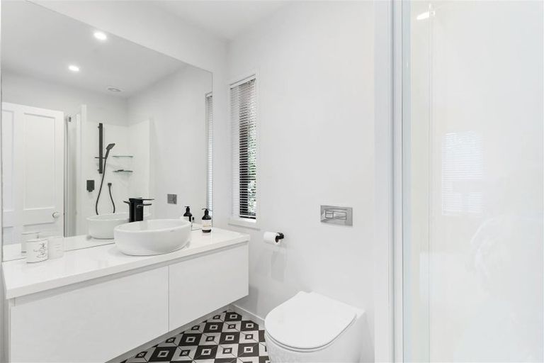 Photo of property in 1/33 Makora Street, Fendalton, Christchurch, 8041