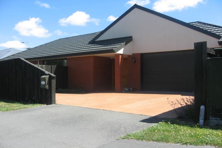 Photo of property in 5 Field Terrace, Upper Riccarton, Christchurch, 8041
