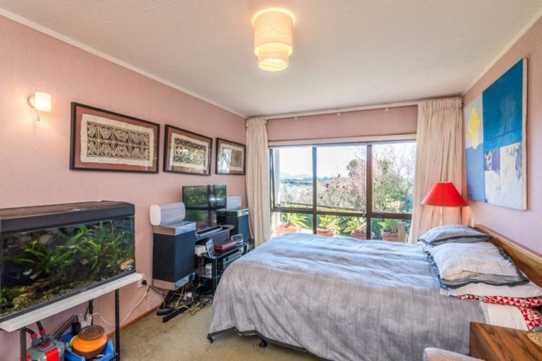 Photo of property in 71 Huia Street, Waikanae, 5036