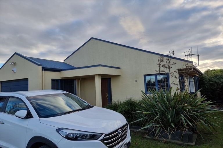 Photo of property in 1420b Karamu Road North, Mayfair, Hastings, 4122