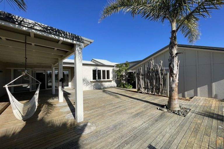 Photo of property in 39 Pohutukawa Drive, Eskdale, Napier, 4182