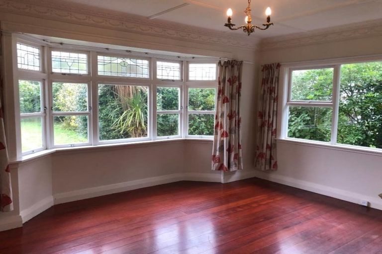 Photo of property in 24 Izard Road, Khandallah, Wellington, 6035