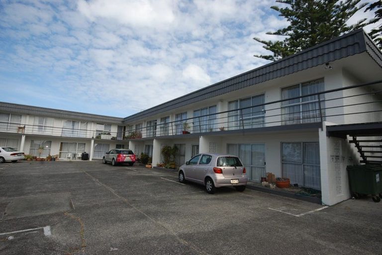 Photo of property in 8/19a Verbena Road, Birkdale, Auckland, 0626