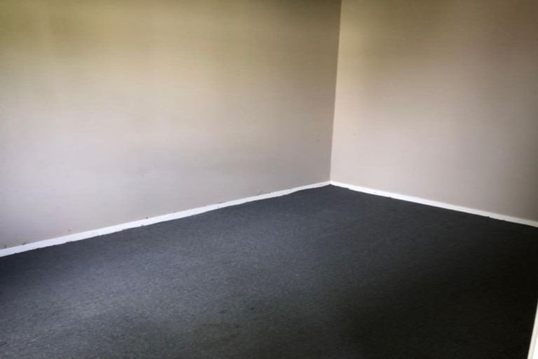 Photo of property in 10 Hetherington Road, Ranui, Auckland, 0612