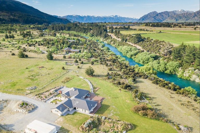 Photo of property in 136 Te Awa Road, Albert Town, Wanaka, 9382
