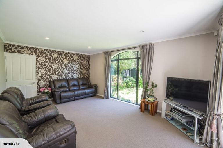 Photo of property in 3 Scarlet Lane, Redwood, Christchurch, 8051