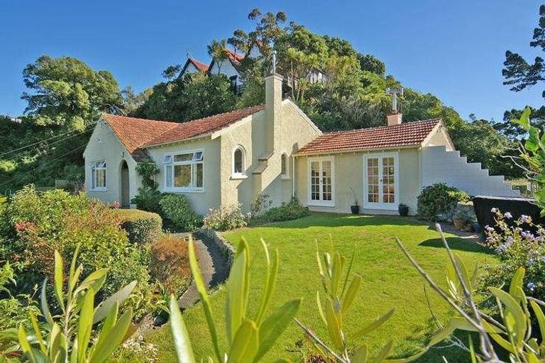 Photo of property in 81 Awa Road, Seatoun, Wellington, 6022