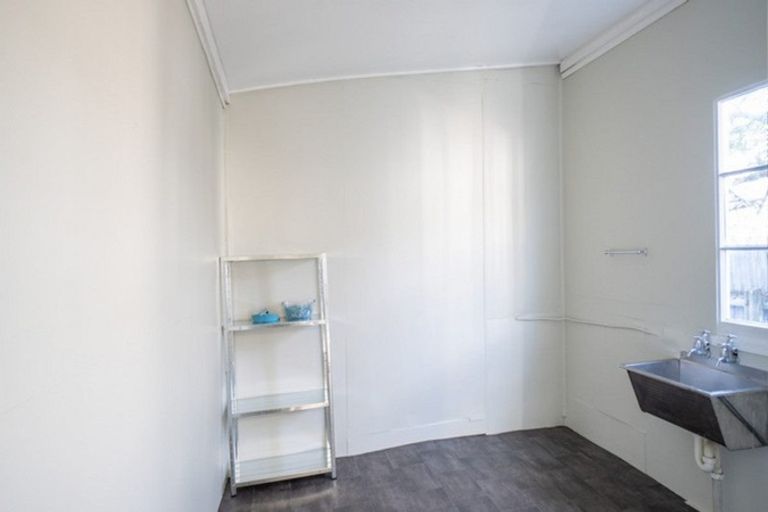 Photo of property in 35 West Street, West End, Palmerston North, 4412