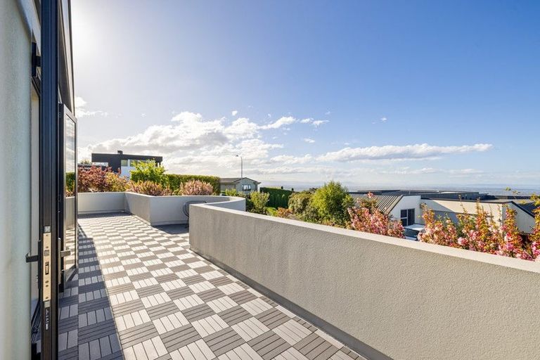 Photo of property in 29 Harry Ell Drive, Cashmere, Christchurch, 8022