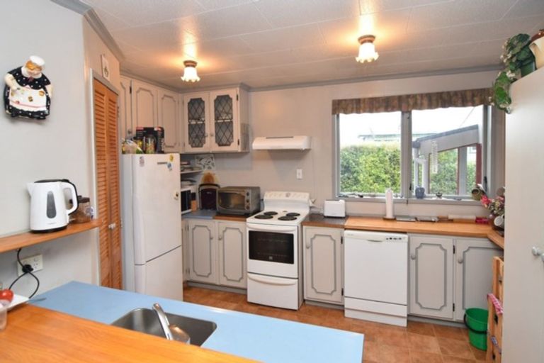 Photo of property in 38 Philip Street, Carterton, 5713