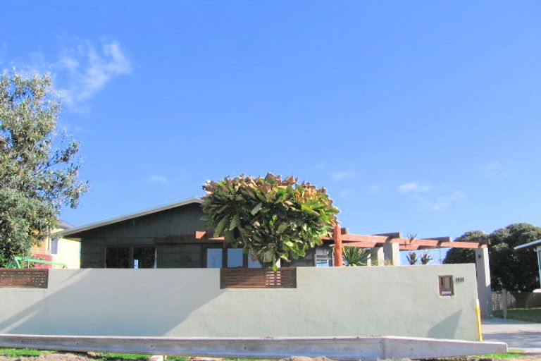 Photo of property in 88 Karewa Parade, Papamoa Beach, Papamoa, 3118