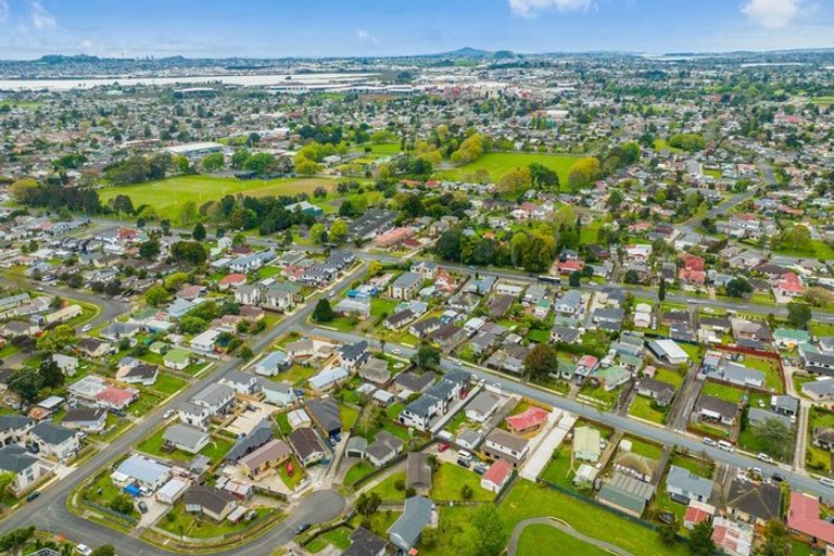 Photo of property in 12 Tiari Place, Mangere East, Auckland, 2024