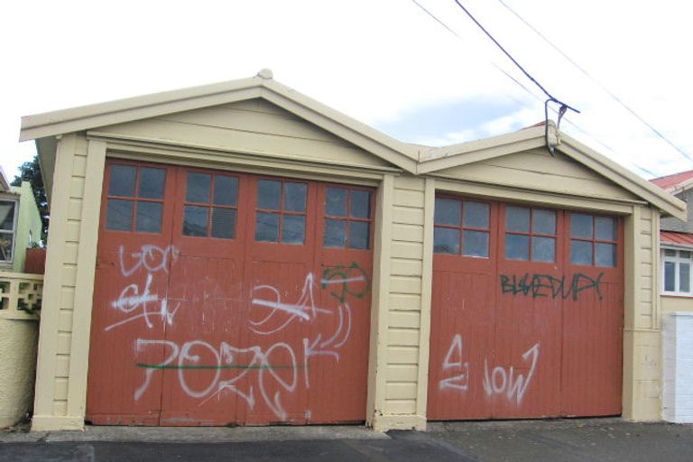 Photo of property in 219 Coutts Street, Rongotai, Wellington, 6022