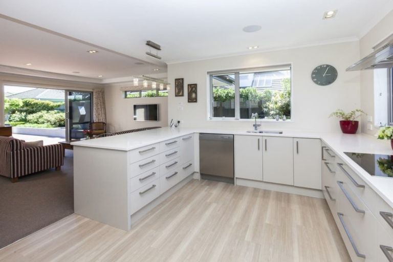 Photo of property in 43 Marble Wood Drive, Papanui, Christchurch, 8053