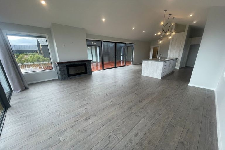 Photo of property in 19 Glenfiddich Road, Jacks Point, Queenstown, 9371