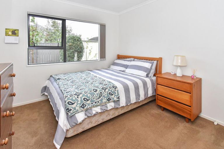 Photo of property in 9 Pickaberry Avenue, Karaka, Papakura, 2113