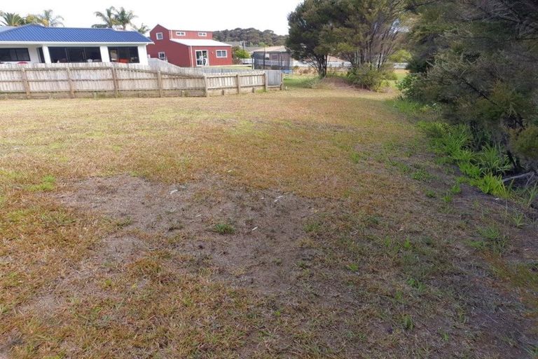 Photo of property in 8 Meenas Place, Cable Bay, 0420