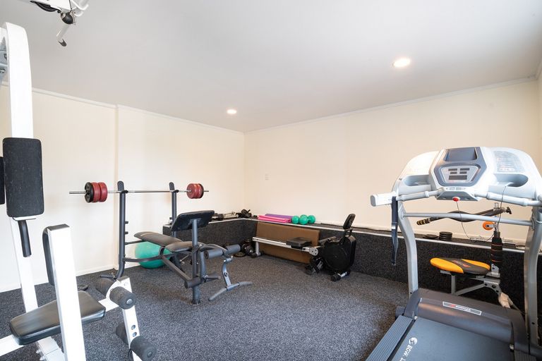 Photo of property in 16 San Lorenzo Rise, Henderson, Auckland, 0612