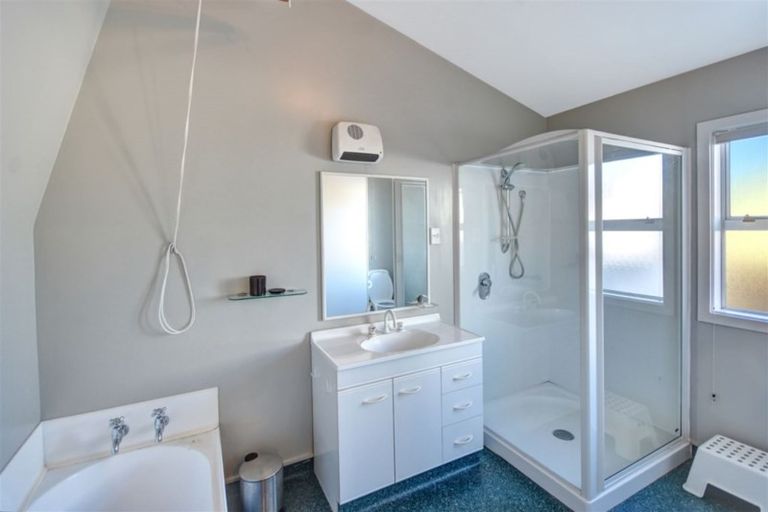 Photo of property in 10/33 Dowling Street, Dunedin Central, Dunedin, 9016