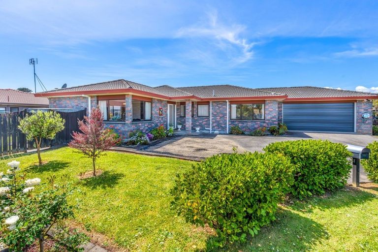 Photo of property in 9 Mirabell Place, Golflands, Auckland, 2013