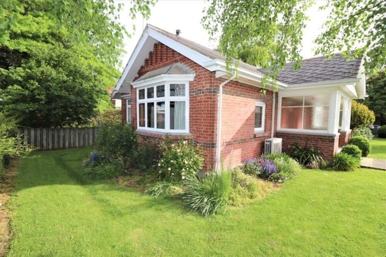 Photo of property in 28 Selwyn Street, Leeston, 7632