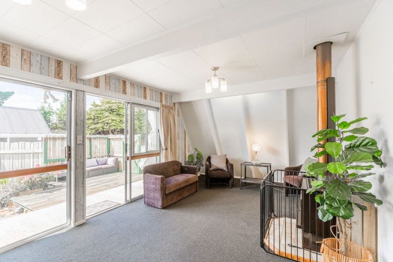 Photo of property in 82a Raumati Road, Raumati Beach, Paraparaumu, 5032