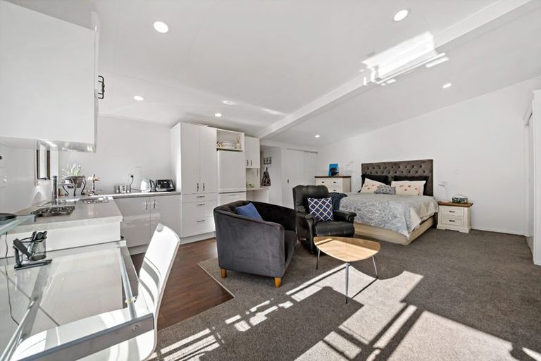 Photo of property in 57 Adams Road South, Pukekohe, 2120