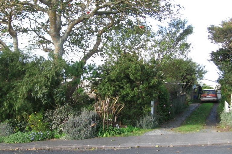 Photo of property in 10 Hill Street, Leigh, 0985