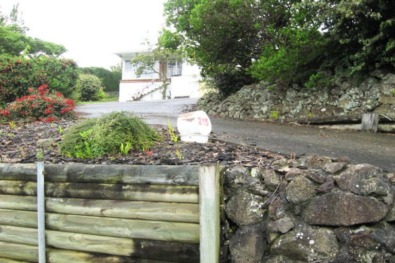 Photo of property in 215 Morningside Road, Morningside, Whangarei, 0110