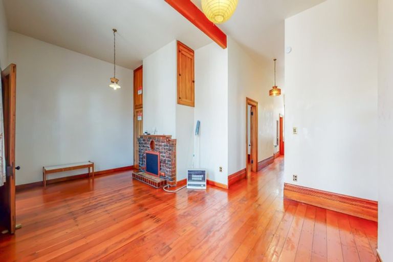 Photo of property in 27 Myrtle Crescent, Mount Cook, Wellington, 6021