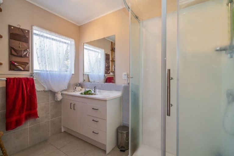 Photo of property in 11 Nicholas Avenue, Whitianga, 3510