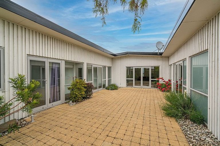 Photo of property in 1 Sunnyvale Lane, Green Island, Dunedin, 9018