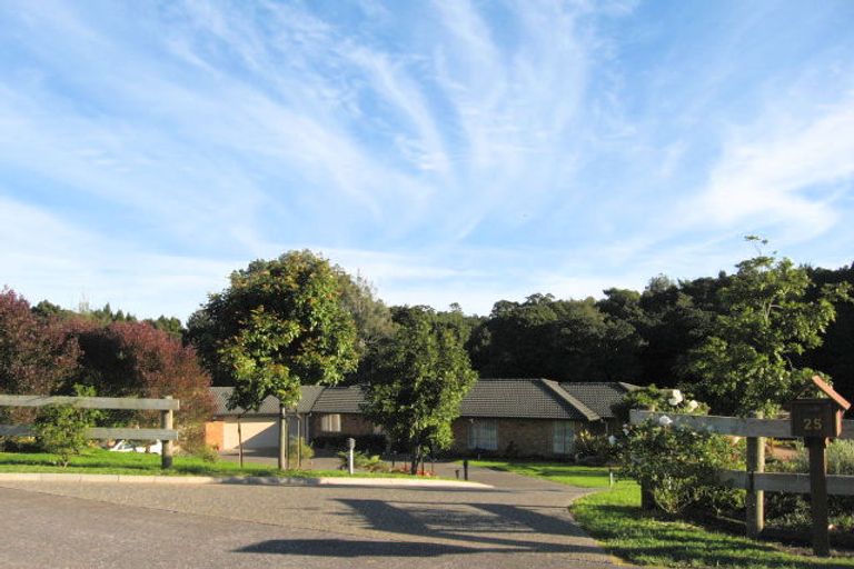Photo of property in 25 Kinnard Lane, Totara Park, Auckland, 2019