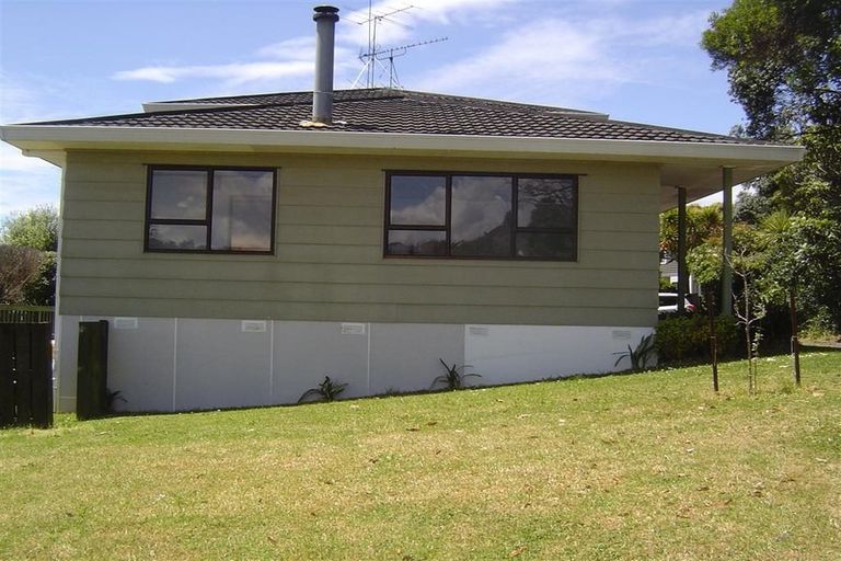 Photo of property in 1/31 Acacia Road, Torbay, Auckland, 0632