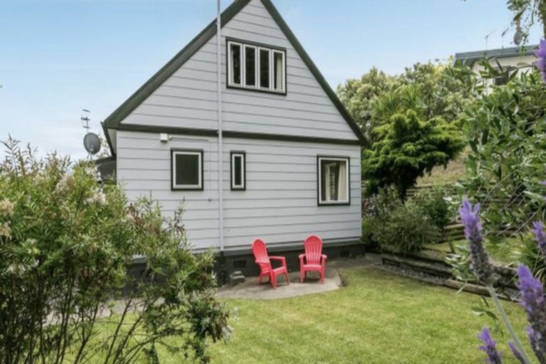 Photo of property in 11 Shortland Place, Havelock North, 4130