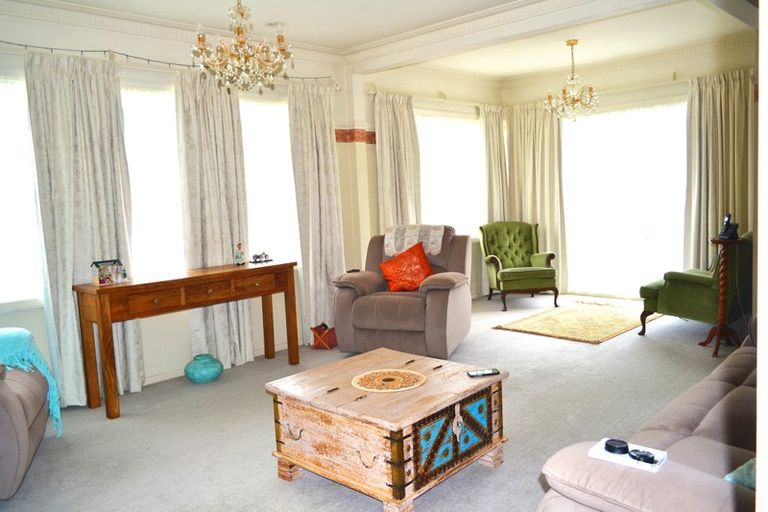 Photo of property in 243/1 Stokes Valley Road, Stokes Valley, Lower Hutt, 5019