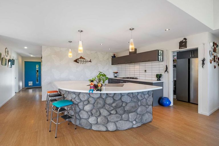 Photo of property in 79 Dunns Avenue, The Pines Beach, 7630