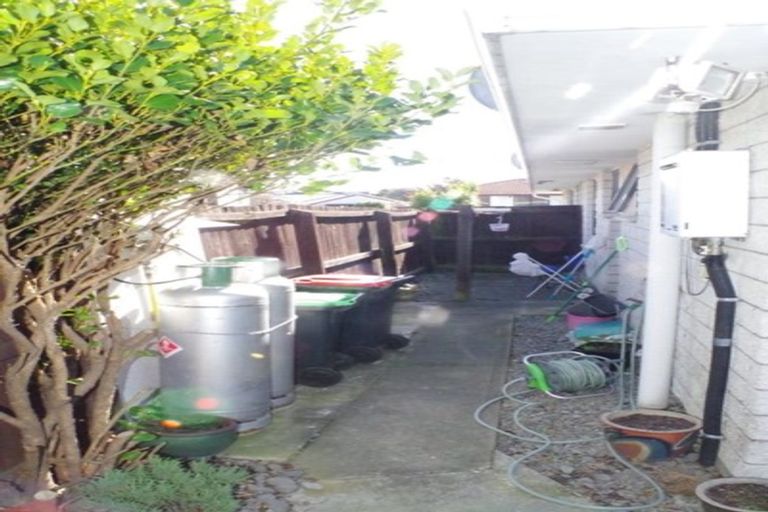 Photo of property in 2/14 Resolution Place, Bryndwr, Christchurch, 8053