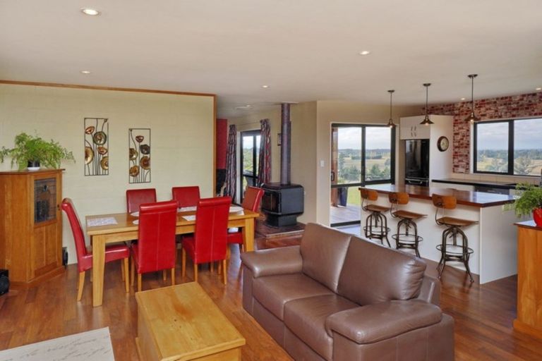 Photo of property in 175 Summerhill Road, Cust, Rangiora, 7471