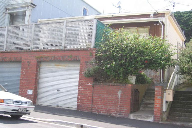 Photo of property in 79 Austin Street, Mount Victoria, Wellington, 6011