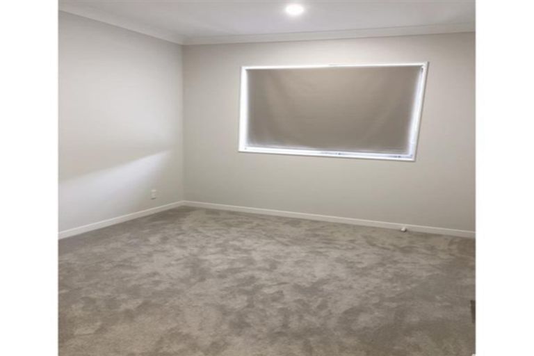 Photo of property in 37 Black Beech Crescent, Takanini, 2110