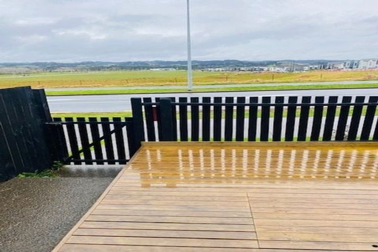 Photo of property in 7c Colin Chester Drive, Silverdale, 0932