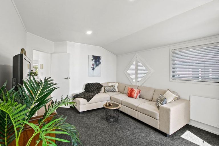 Photo of property in 46 Whiteley Street, Moturoa, New Plymouth, 4310