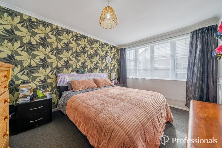 Photo of property in 305 Oxford Terrace, Avalon, Lower Hutt, 5011