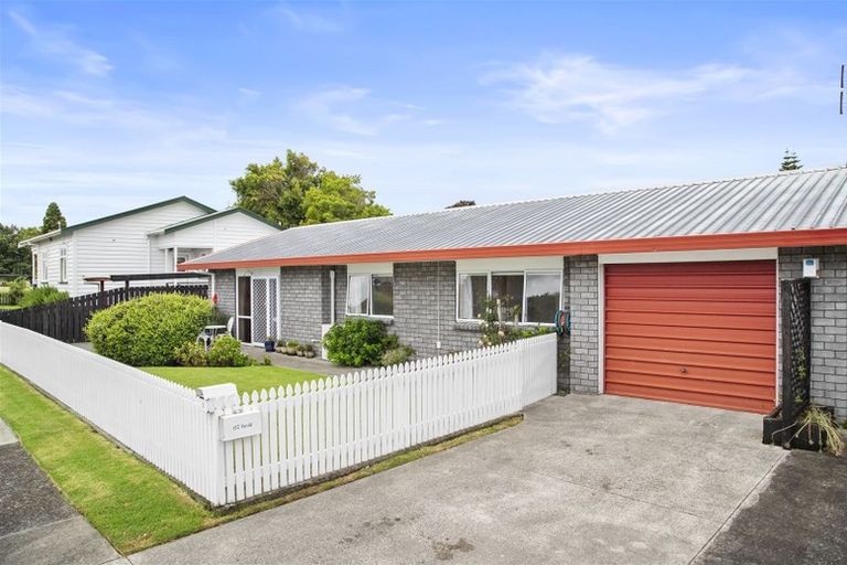 Photo of property in 2 Childs Avenue, Pukekohe, 2120
