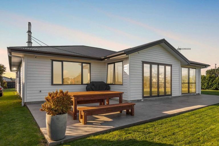 Photo of property in 3 George Street, Bulls, 4818