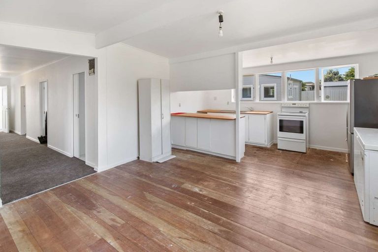 Photo of property in 11 Konini Street, Tawhero, Whanganui, 4501