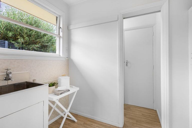 Photo of property in 20 Kathleen Crescent, Hornby, Christchurch, 8042