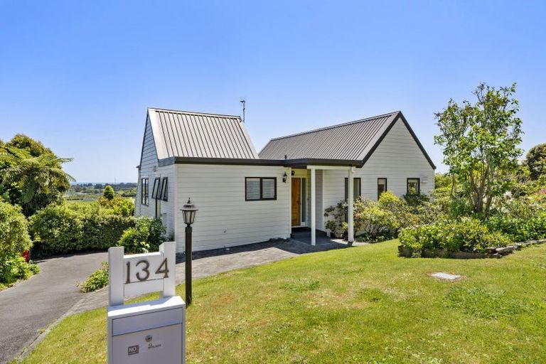 Photo of property in 134 Winara Avenue, Waikanae, 5036