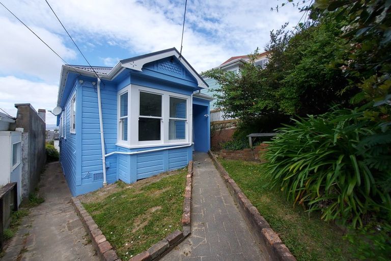 Photo of property in 17 Hinau Street, Tawa, Wellington, 5028